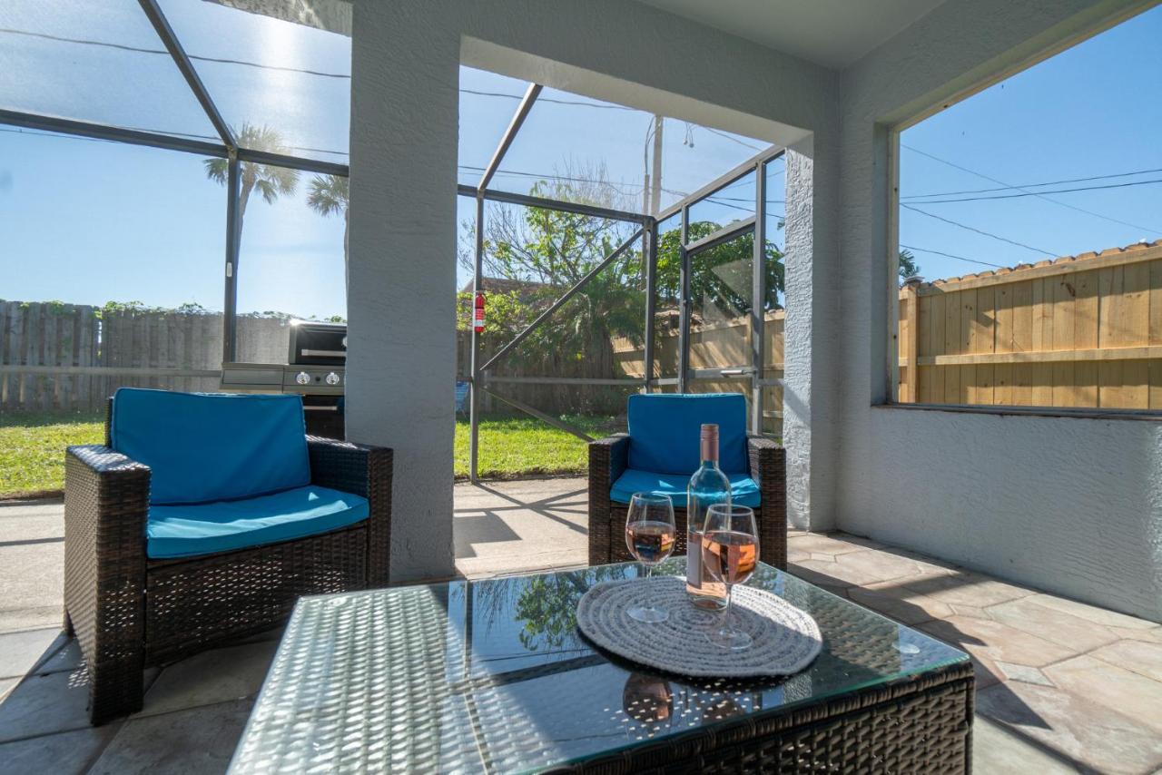Serene Seaside Retreat - Dog Friendly - 2Br Townhouse With Shared Heated Pool Steps To Paradise Beach! メルボルン エクステリア 写真