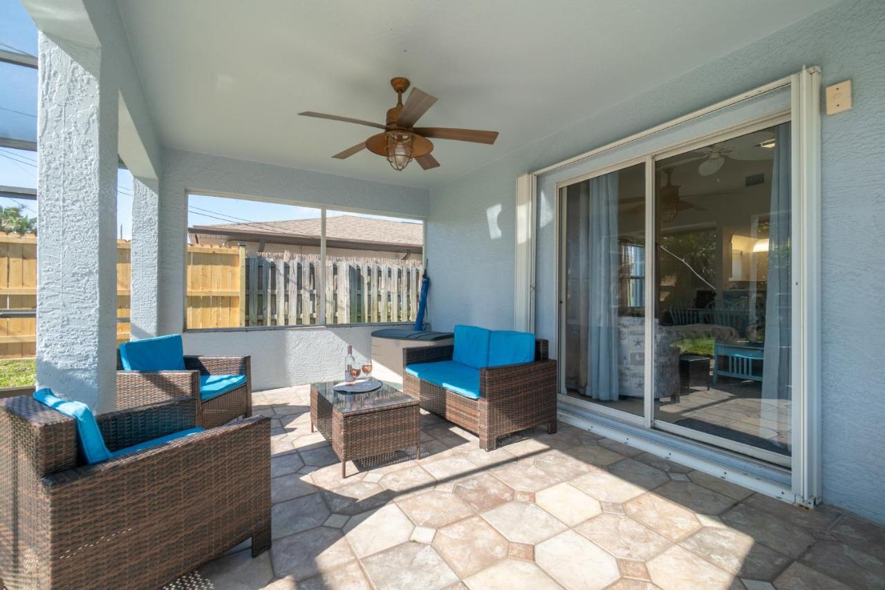 Serene Seaside Retreat - Dog Friendly - 2Br Townhouse With Shared Heated Pool Steps To Paradise Beach! メルボルン エクステリア 写真