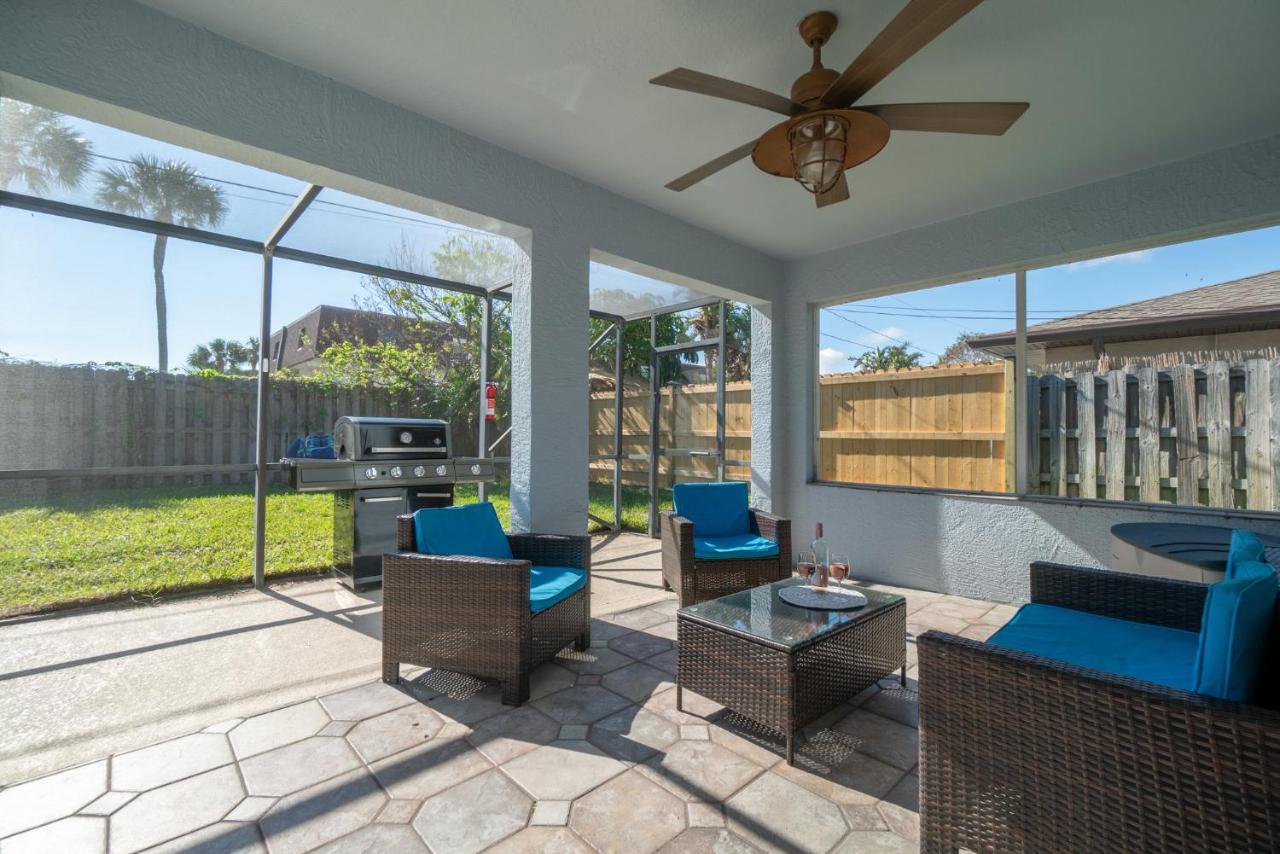 Serene Seaside Retreat - Dog Friendly - 2Br Townhouse With Shared Heated Pool Steps To Paradise Beach! メルボルン エクステリア 写真