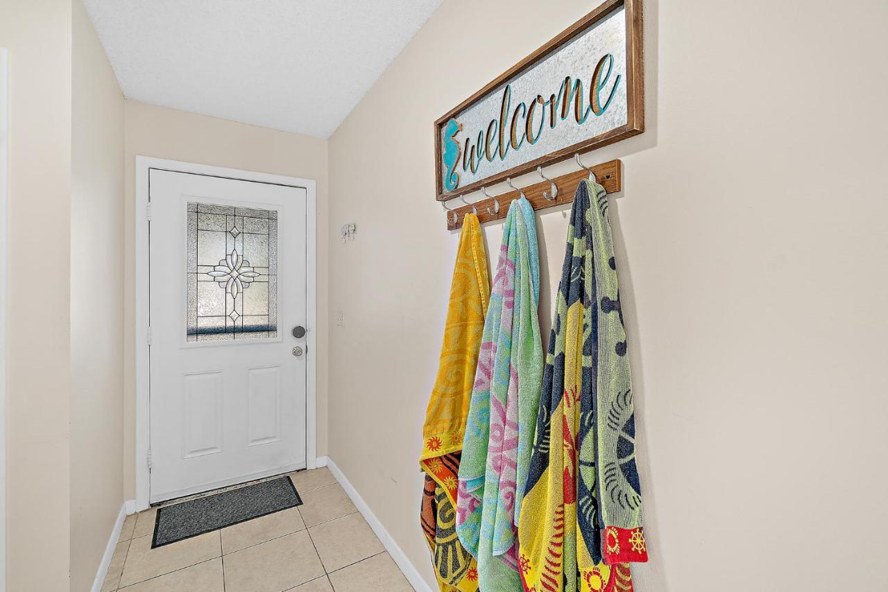 Serene Seaside Retreat - Dog Friendly - 2Br Townhouse With Shared Heated Pool Steps To Paradise Beach! メルボルン エクステリア 写真