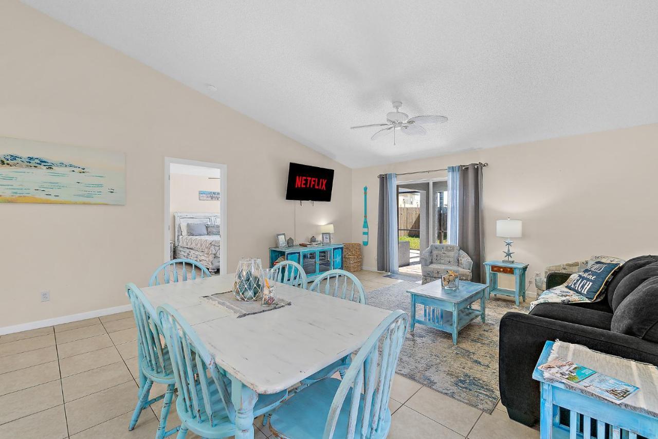 Serene Seaside Retreat - Dog Friendly - 2Br Townhouse With Shared Heated Pool Steps To Paradise Beach! メルボルン エクステリア 写真
