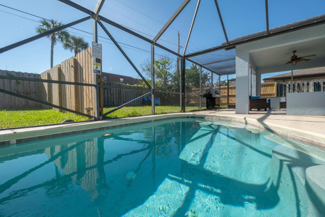 Serene Seaside Retreat - Dog Friendly - 2Br Townhouse With Shared Heated Pool Steps To Paradise Beach! メルボルン エクステリア 写真